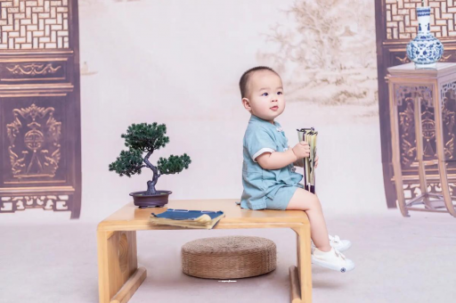华容宝宝几个月会认人
